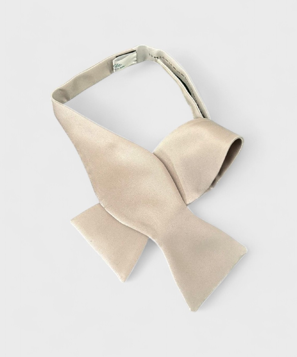 Galise self-tie bow tie in satin silk, grey