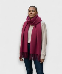 Galise stole in plain fuchsia wool
