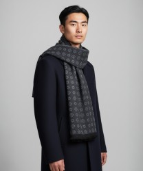 Galise wool blend scarf with flower pattern, black