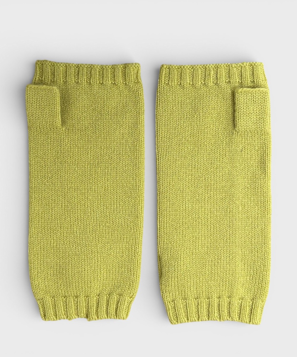Frangipani cut-finger gloves in wool and cashmere, yellow