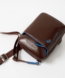 Piquadro Blue Square borsello con tracolla, mogano