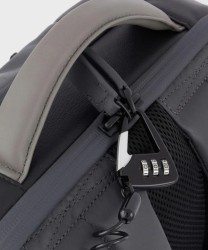 Piquadro Urban 15.6" laptop backpack with anti-theft cable in leather