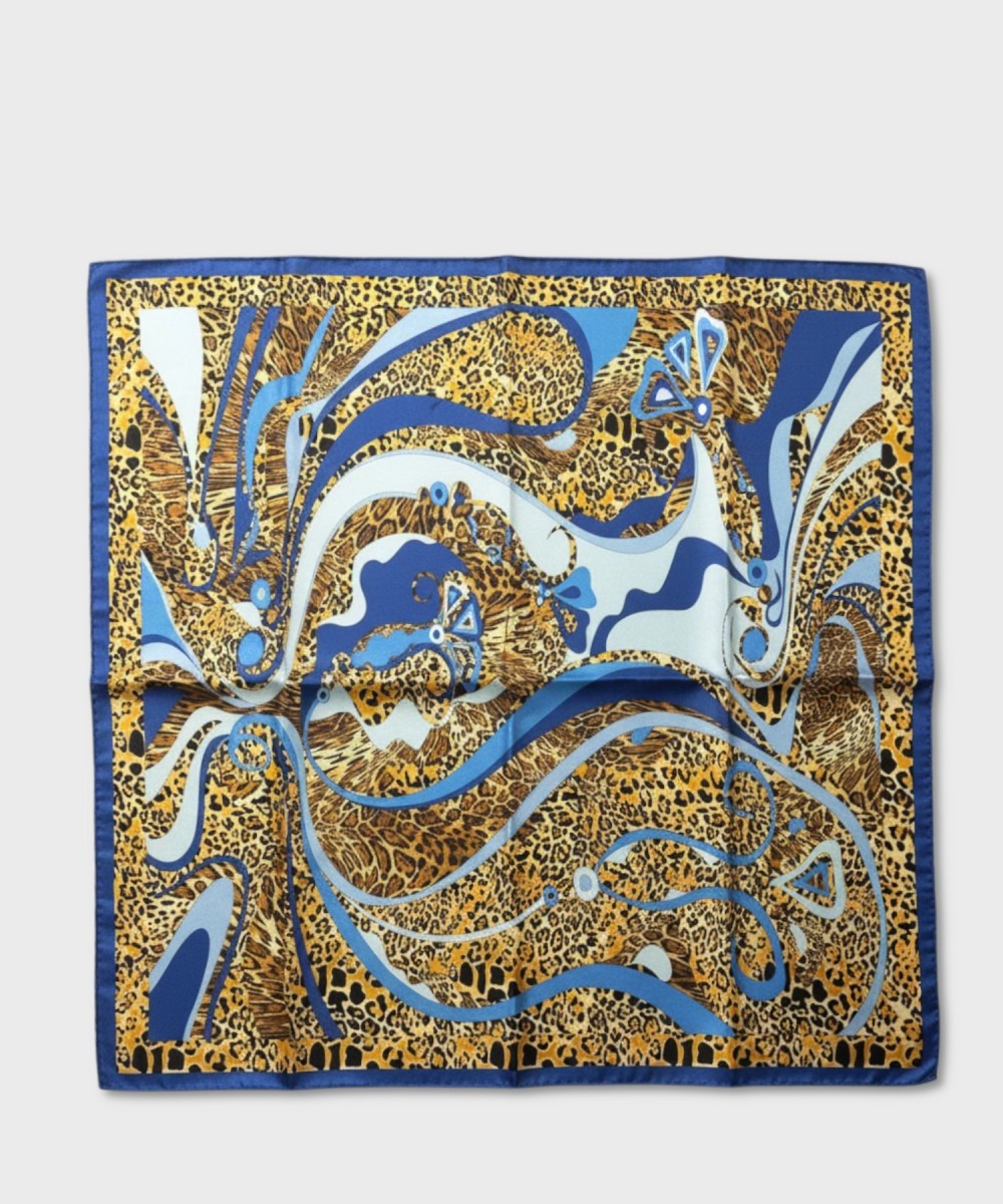 Galise silk scarf with blue spotted pattern