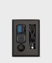 Piquadro key ring with built-in tracker