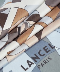 Lancel Paris Motif Puzzle foulard in carré di seta multicolor