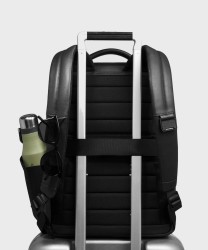 Piquadro Russel 14" laptop backpack in black leather
