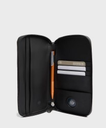 Piquadro x Audi Revolut F1 Team porta passaporto in tessuto con RFID e tasca CONNEQU 4.0 nero