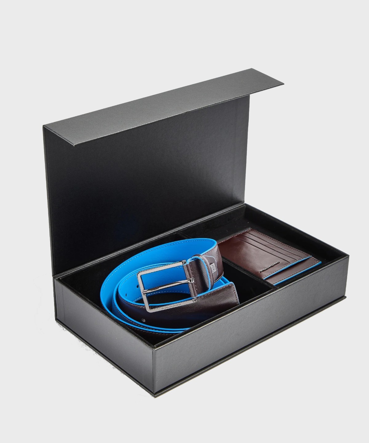 Piquadro Blue Square cofanetto regalo con cintura e portacarte in pelle RFID mogano